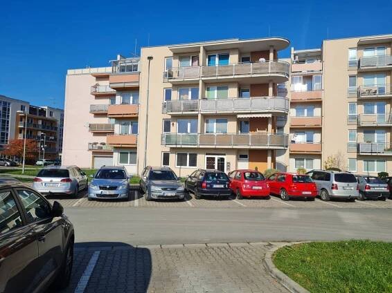 PRONAJATO - Pronájem bytu 1+kk, J.Gabčíka, Pardubice