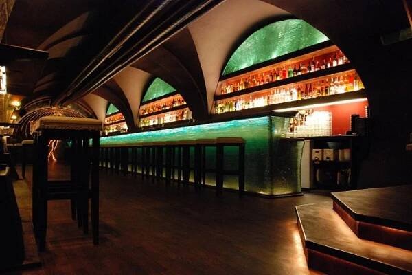 Nebe cocktail music bar Celnice Praha | Apetee
