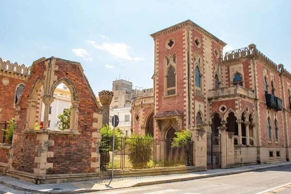 Reggio Calabria's Villa Genoese Zerbi and adjacent ruins.