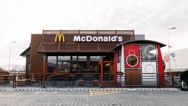 McDonald’s valcuje konkurenciu. Slováci v ňom vlani nechali desiatky miliónov eur