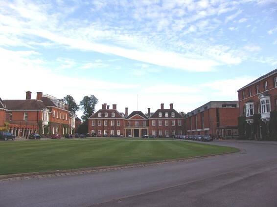 Marlborough College - Wikipedia