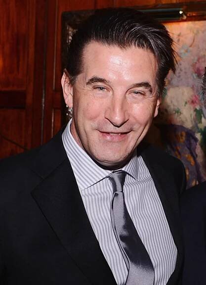 "American Actor William Baldwin Flaunts Suave Style" Wallpaper