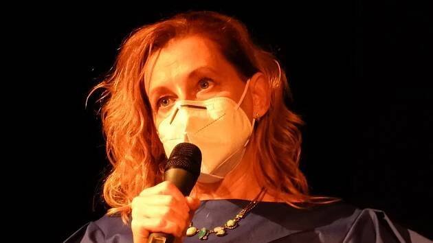 Novinářka Daniela Drtinová pokřtila knihu v čáslavském Dusíkově divadle