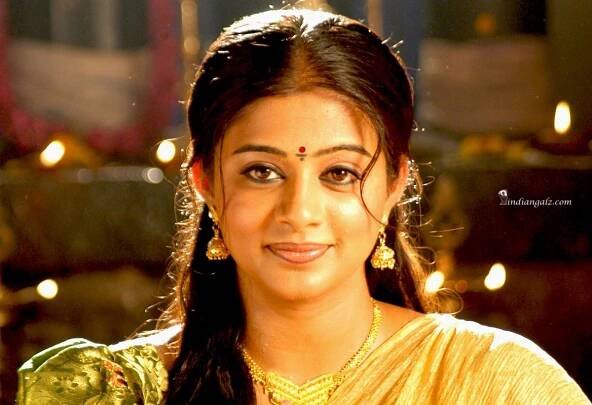Lovely Lakshmi Menon – IndianGalz