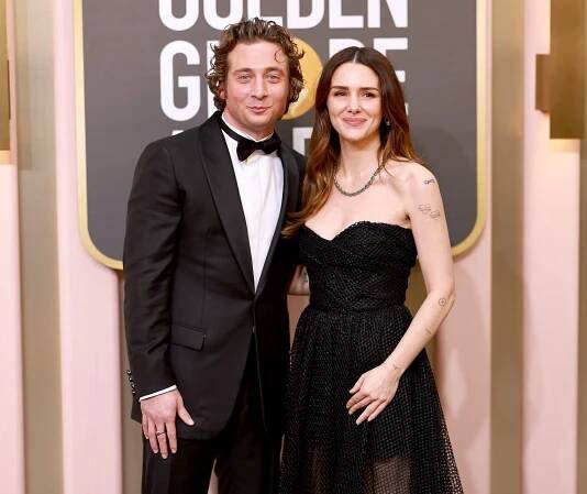 Jeremy Allen White Dating History: His Ex-Wife, Famous Flings