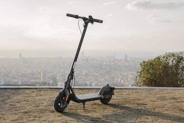 Ninebot by Segway KickScooter F2 E