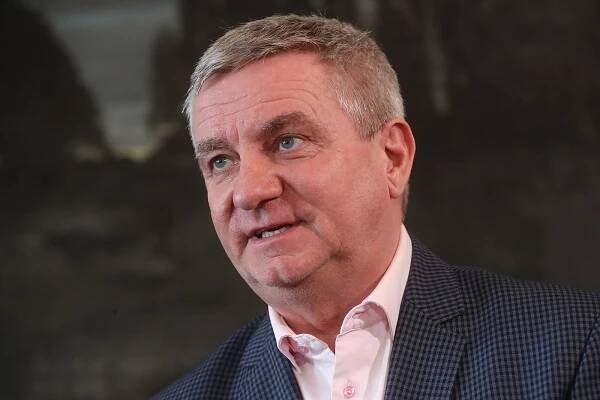 Slivovici jako dar Hrad nakupoval u zlínského autoservisu, ten neměl koncesi