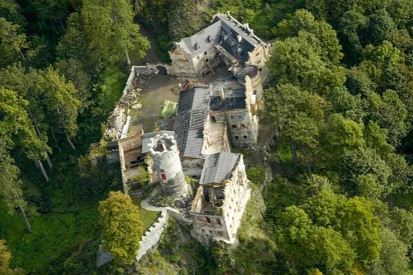 Hrad a zámek Hauenštejn - Krásný Les, Krušné hory a Podkrušnohoří
