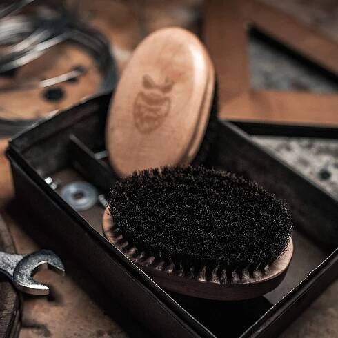 Dřevěný kartáč na vousy ANGRY BEARDS Gentler