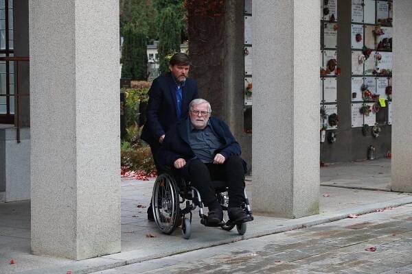 Urychlené Kačerovo loučení se Somrem (†88): Z pohřbu rovnou na křest!