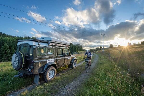 ŽIVÉ VYSÍLÁNÍ, FOTOGRAFIE, VIDEOREPORTÁŽE - 1000miles Adventure