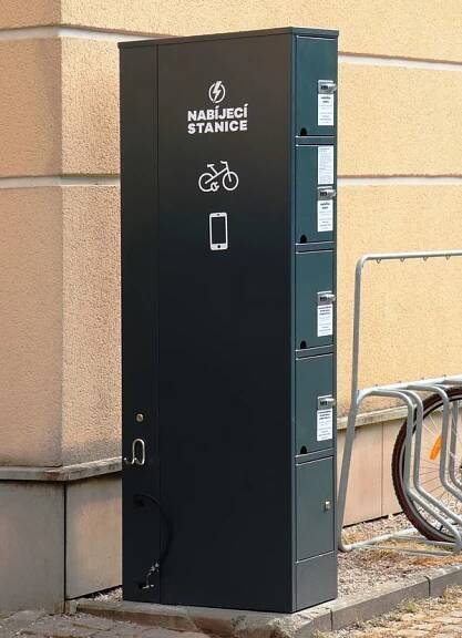 Nabíjecí stanice pro elektrokola a mobilní zařízení foto 2
