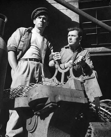 Salakuljettajan laulu - Z filmu - Tapio Rautavaara, Sakari Jurkka