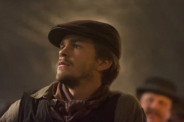 Johnny Simmons - Klondike - Z filmu
