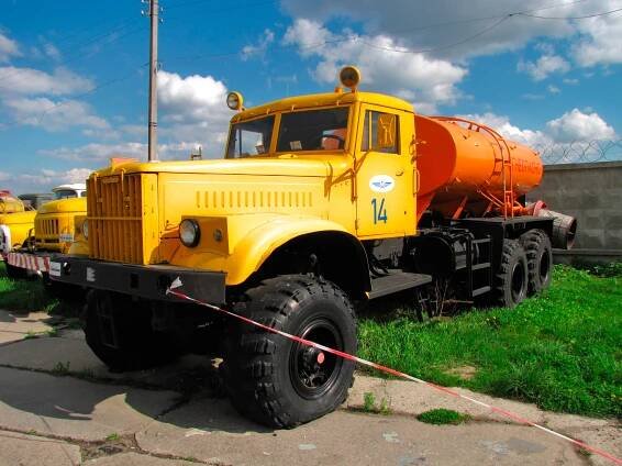 KrAZ-255