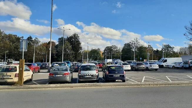 Fotografie - Gahurova Parkoviště - placené, Zlín, Česko - 02.11.2023