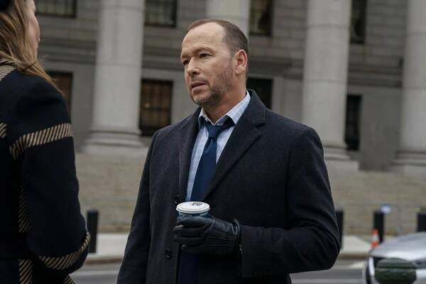 Tom Selleck 'Very Happy' About Donnie Wahlberg's New Blue Bloods Show