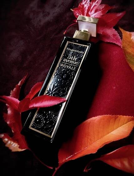 5th Avenue Royale Elizabeth Arden pro ženy