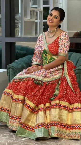 Bigg Boss Telugu fame Monal Gajjar sets major style goals