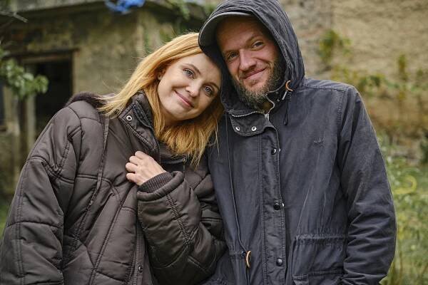 Martina Babišová, Vladimír Škultéty - Holka od vedle - Z filmu
