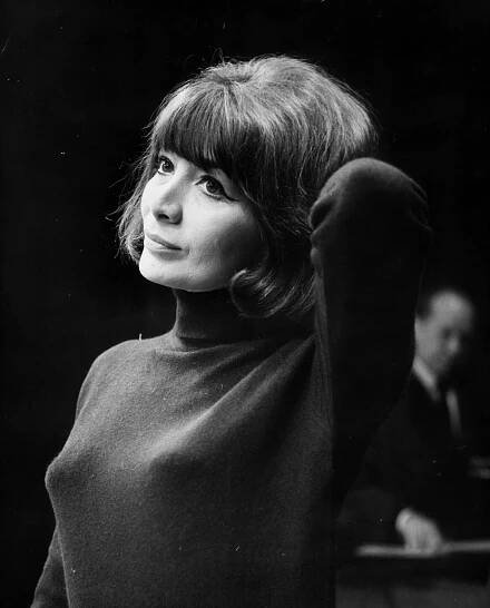 Juliette Gréco, Grande Dame of Chanson Française, Dies at 93
