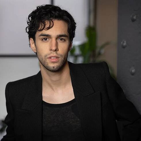 Stephen Sanchez conjures jukeboxes and early rock n' roll on debut album 'Angel Face'