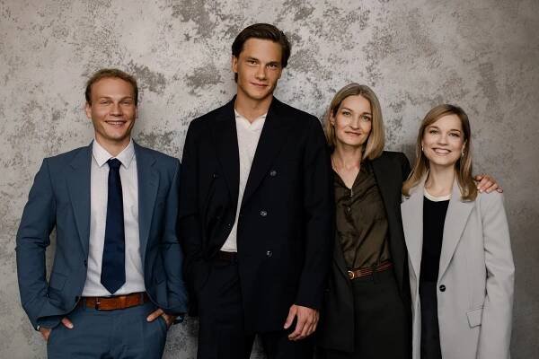 Kosto - Promo - Elias Salonen, Pyry Kähkönen, Matleena Kuusniemi, Anna Böhm