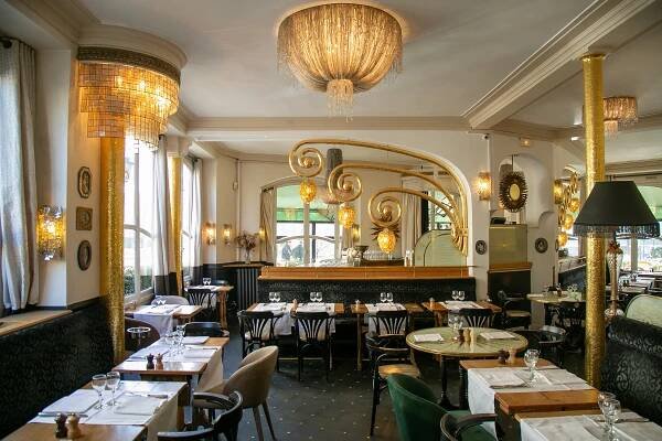 Le Tournesol, brasserie restaurace v 16. pařížském obvodu
