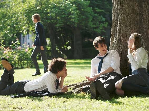 Kluci a Guillaume, ke stolu! - Z filmu - Guillaume Gallienne