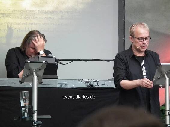 Selbst der Herr am Piano verzweifelte manchmal ob der irrwitzigen Literaturinterpretationen ;-)