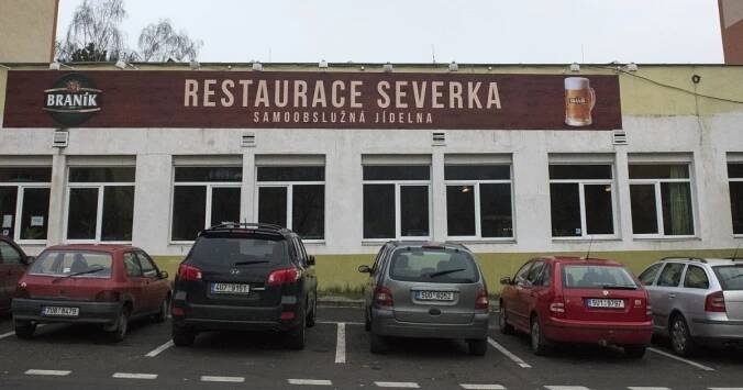 Hofmann nechtěl, abych ho škrtil, říká představitel bodyguarda Zorana ze seriálu Most!