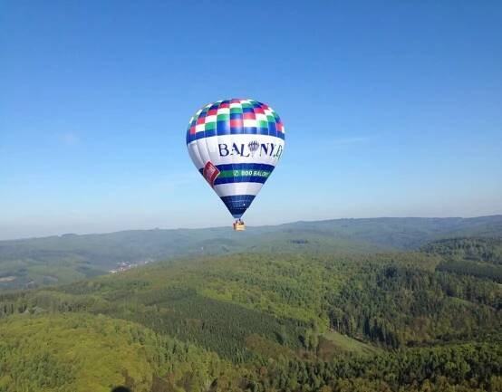 Vyhlídkový let malým balonem - letenka Brno, Černovice BALONY.EU • Firmy.cz