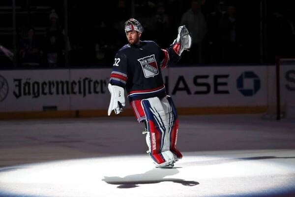 Jonathan Quick leads Rangers to emotional win over Kings: ‘It’s special’