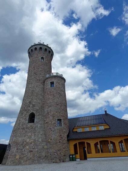 Výlet na pomezí Olomouckého a Moravskoslezského kraje skýtal přírodu i architekturu.