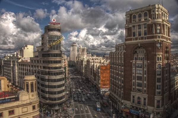Soubor:Gran Vía (Madrid) 1.jpg – Wikipedie