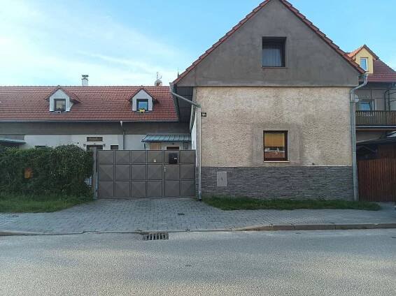 Pohled z ulice - pronájem apartmánu Nová Bystřice - zvětšit