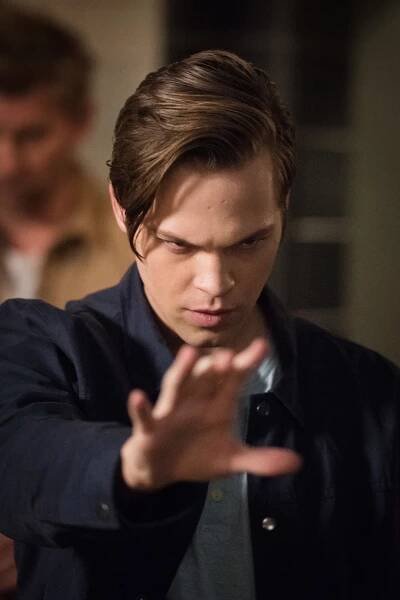 Alexander Calvert - Actor