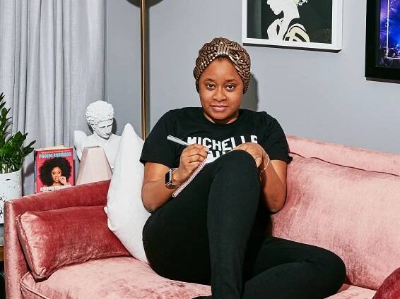 Phoebe Robinson’s Pre-Show Routine Involves Instant Pot Chili and a Fabulous Coat