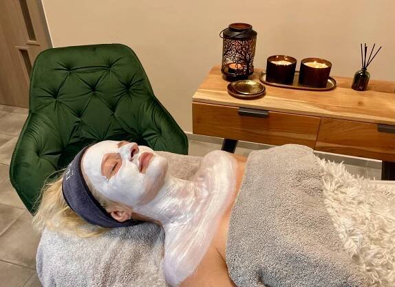 Kosmetické ošetření Mandobionico od 1 290 Kč Hradec Králové Beauty Bar • Firmy.cz