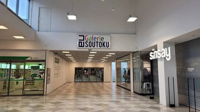 Galerie Na Soutoku (Obchodní dům, nákupní centrum) • Mapy.com