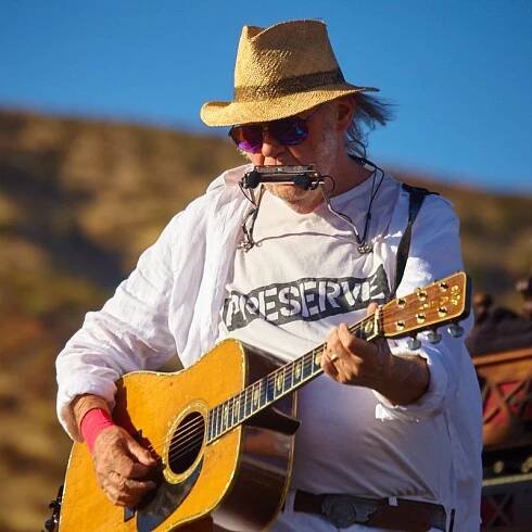 Neil Young to Headline Charity Concert in California