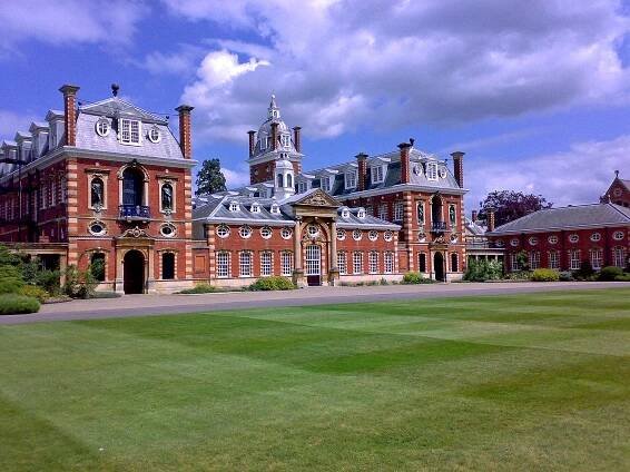 Wellington College, Berkshire - Wikipedia