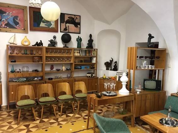 Predajná galéria umenia, designu a starožitností - Dom zberateľa, milovníka umenia a starožitností - Aragorn Gallery Banská
