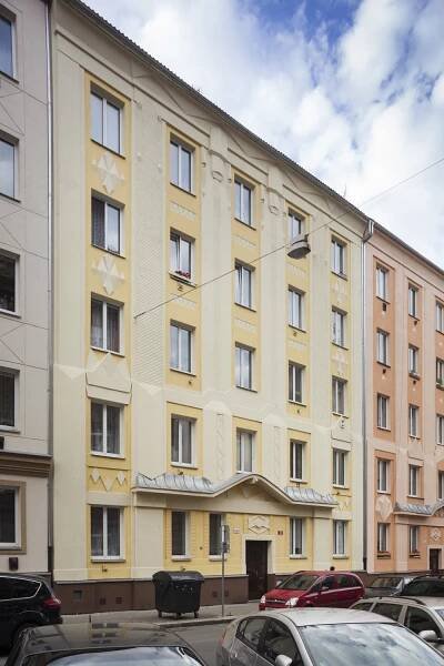 Bytové domy Lidového stavebního a bytového družstva v Plzni | Objekty | Plzeňský architektonický manuál