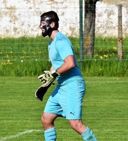 OBRAZEM: Fotbalisté Oseka udělali další rázný krok k definitivě záchrany