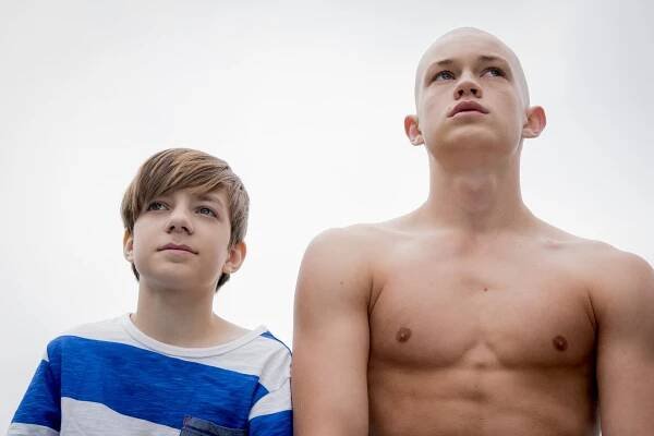Club der roten Bänder - Das Schwimmbad - Z filmu - Nick Julius Schuck, Damian Hardung