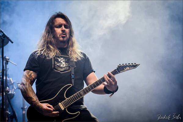 Čtvrteční program a atmosféra Masters of Rock ve fotogalerii | Spark Rock Magazine