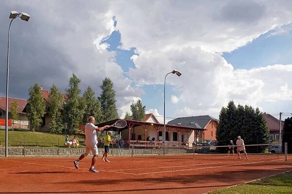 Turnaj neregistrovaných hráčů 2014 | Tenisová fotogalerie Jankovice