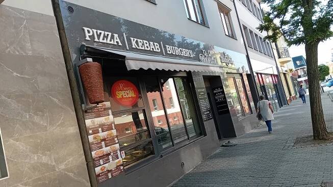 Bude v Hodoníně další kebab? Nabídka v centru sílí, Hotdogárna naopak zavřela
