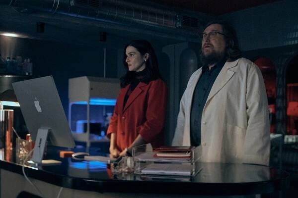 Smrtící podoba - Five - Z filmu - Rachel Weisz, Michael Chernus